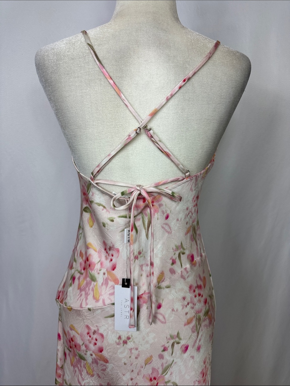ASTR The Label Cowl Neck Satin Slip Midi Dress Size Small Floral Pink New - Picture 10 of 14